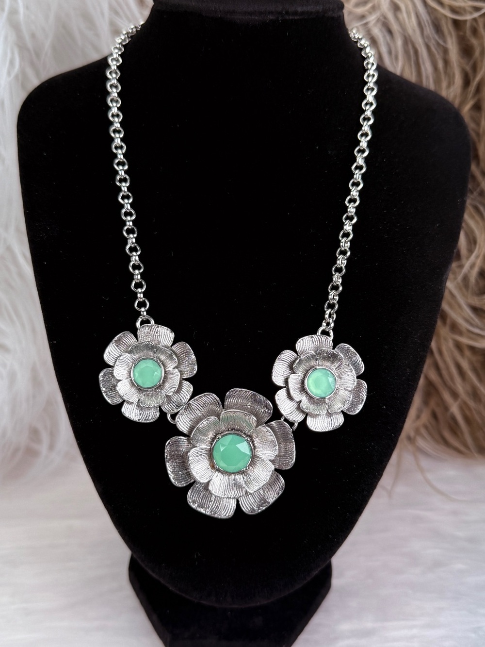Lia Sophia Lily Pad Silvertone Mint Green Floral Statement Necklace